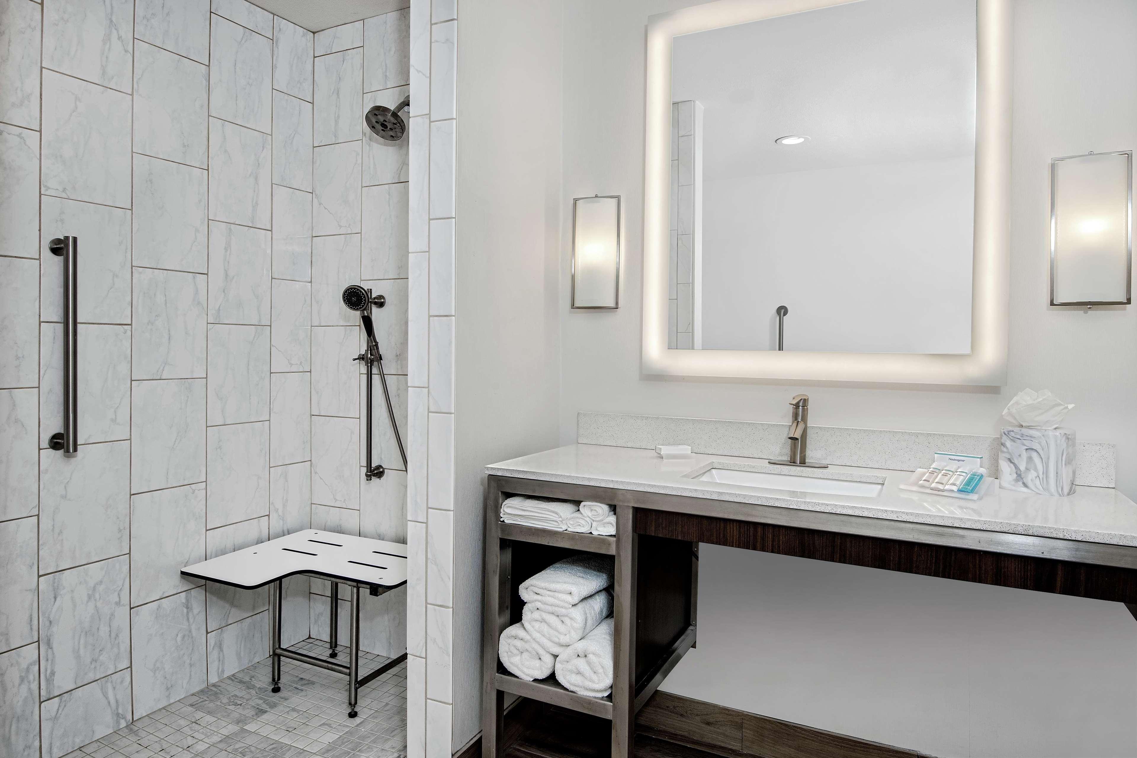 Hilton Garden Inn San Marcos Eksteriør billede